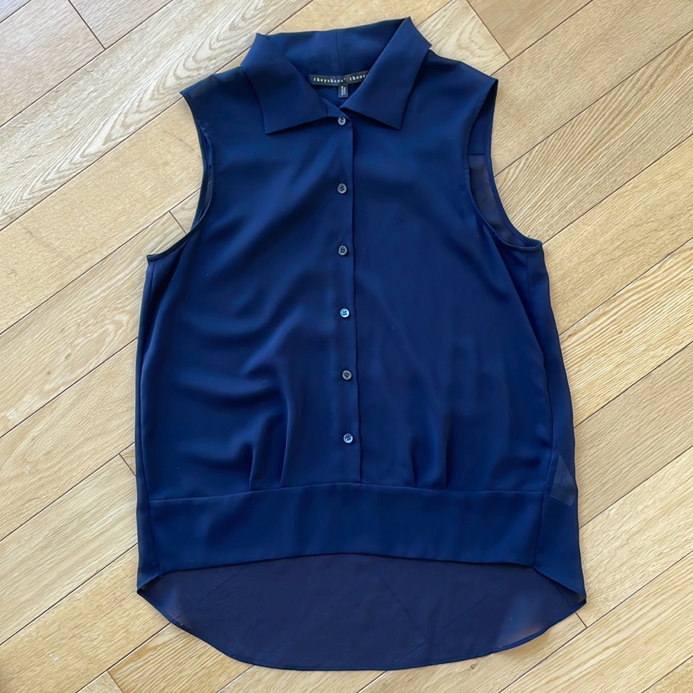 Theyskens’ Theory Sleeveless Button-Up Top